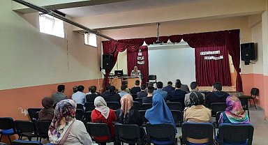 Aslanapa'da yaz Kur'an Kursları'nda eğitim seminerleri