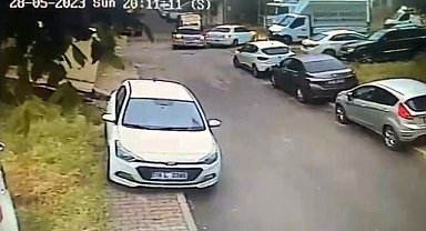 Ataşehir'de savrulan otomobillerin altında kalmaktan kıl payı kurtuldu