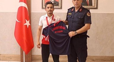 Aydın İl Jandarma Komutanı Aldemir, dünya ikincisi Sılıv'ı ağırladı