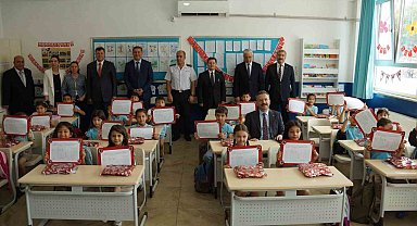 Aydın'da 189 bin 694 öğrenci karne sevinci yaşadı