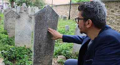 Aydın'da 212 yıl önce dikilen mezar taşı, 250 yıllık külliyenin tarihine ışık tutuyor