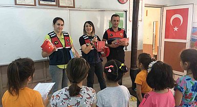 Aydın'da öğrencilere yaz tatilinde güvenli internet kullanımı anlatıldı