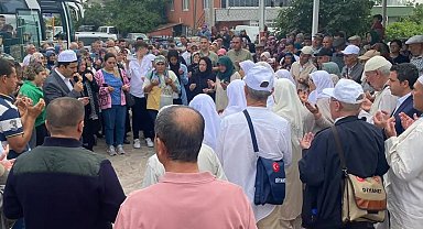 Ayvacık'ta hacı adayları kutsal topraklara uğurlandı