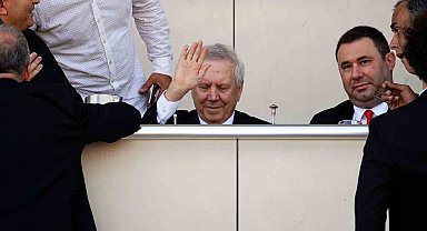 Aziz Yıldırım'a Veliefendi Hipodromu'nda yoğun ilgi