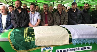 Babalar Günü'nde kızını sınava götürürken yaptığı kazada ölen şahıs defnedildi