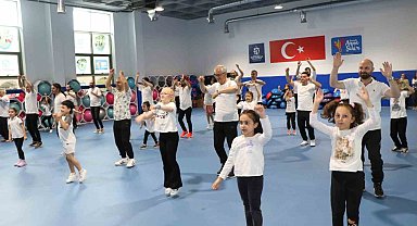 Babalar Günü'ne özel zumba ve dans