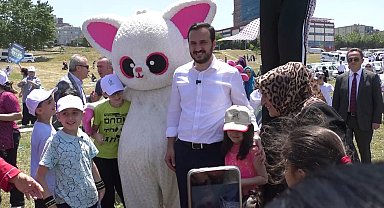 Bağcılar'da 24. geleneksel Çevre Etkinlikleri çerçevesinde Uçurma Şenliği yapıldı