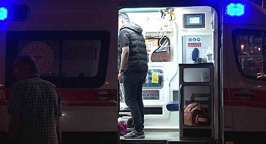 Bağdat Caddesi'nde taksi ile otomobil çarpıştı: 2 hafif yaralı