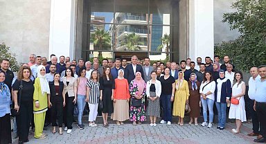 Bakan Ersoy: "Antalya'ya havadan günlük 90 ila 100 bin arasında yabancı turist girişi oluyor"