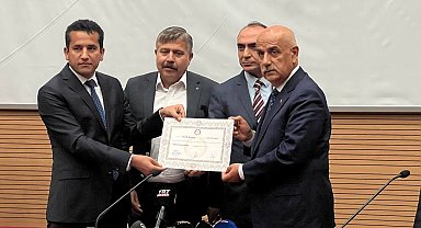 Bakan Kirişci mazbatasını aldı