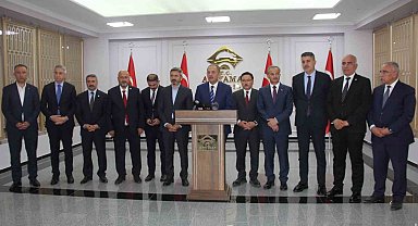 Bakan Özhaseki: "Bu yüz yılın değil bin yılın felaketi"