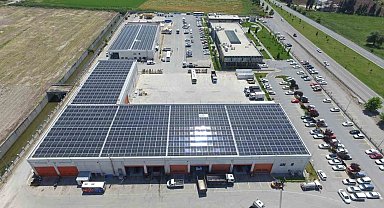 Balıkesir Büyükşehir çatılara kurduğu güneş panelleri ile 6 milyon liralık enerji üretecek