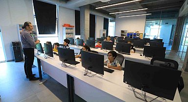 Başakşehir'de geleceğin yazılımcıları eğitimlere başladı