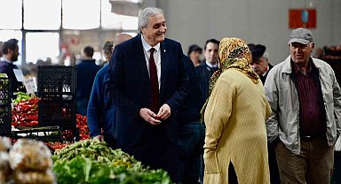 Başkan Bakkalcıoğlu, Kapalı Pazarda hemşehrileri ile bir araya geldi