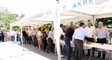 Başkan Gültak, belediye personeli ile bayramlaştı