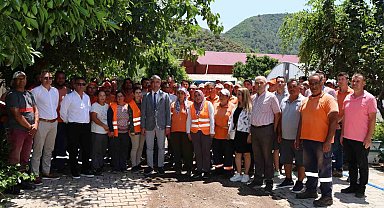 Başkan Oktay personelle bayramlaştı