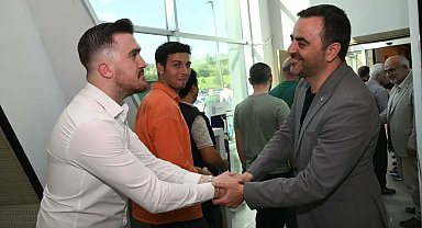 Başkan Özlü mesai arkadaşlarıyla bayramlaştı