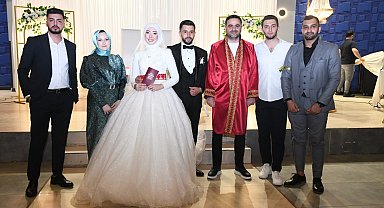 Başkan Özlü, Türkiye Yüzyılı'nın ilk nikahlarını kıydı