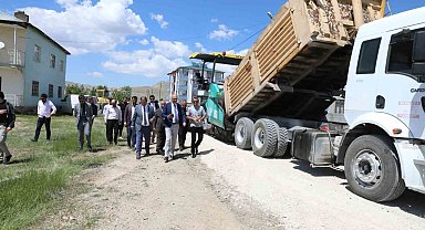 Başkan Vekili Aydın asfalt çalışmalarını inceledi