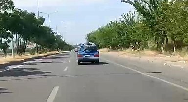 Batman'da boru yüklü otomobille tehlikeli yolculuk