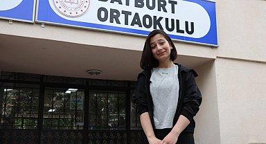 Bayburt Ortaokulu öğrencisi Özhan LGS birincisi oldu