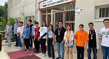 Bayrak ve okul sancağı 11. sınıflara teslim edildi