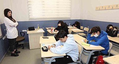 Bayraklı Sosyal Etkinlik Merkezinde kayıtlar başladı