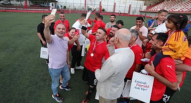 Bayraklı'da dostluk turnuvası