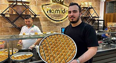 Bayram öncesinde baklava kuyruğu