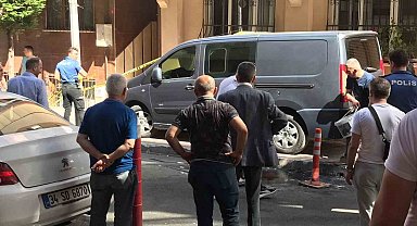 Bayrampaşa'da silahlı saldırı: Bir tesisatçı ve çocuk vuruldu