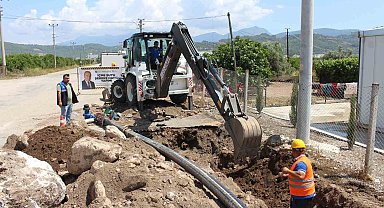 Beykonak ve Mavikent'te şebeke boruları yenileniyor