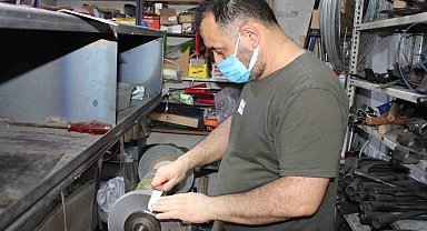 Bıçak bileme ustalarının Kurban Bayramı mesaisi