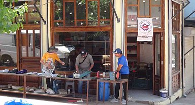 Bıçaklar kurbana hazırlanıyor