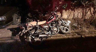 Bilecik'te 2 motosiklet kafa kafaya çarpıştı, 3 kişi yaralandı