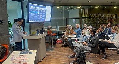 Bilim insanları, mimaride çağdaş yaklaşımları konuştu