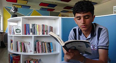 Bingöl'de 50 kitap okuyan öğrenci ödüllendirildi