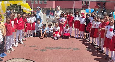 Bingöl'de ilkokul öğrencileri resim sergisi açtı