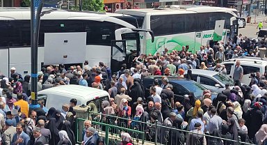 Bingöl'den kutsal topraklara gidecek ilk hac kafilesi uğurlandı