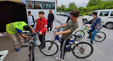 Bisiklet tamir çadırları Konyalıların hizmetinde