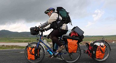 Bisikletiyle dünya turuna çıkan Alman Sivas'a ulaştı
