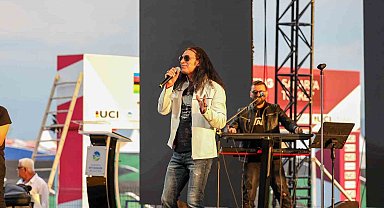 BMX World Cup seremonisinde şovlar ve gösteriler adeta nefes kesti