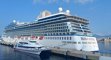 Bodrum gelen 242 metrelik gemi, bin 197 yolcu getirdi