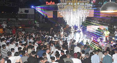 Bodrum'da gece hayatı başladı