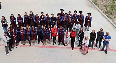 Bor'un başkenti Kırka'da mezuniyet sevinci