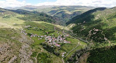 Bozkır olarak bilinen Sivas'ta Karadeniz'i andıran görüntüler mest ediyor