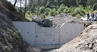 Bozköy Deresi'nde tersip bendi imalatları sürüyor