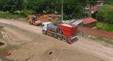 Bozüyük'te yol düzenleme çalışmaları devam ediyor