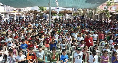 Buharkent'te çocuklar kukla festivalinde eğlendi