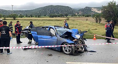 Burdur'da feci kaza: 5 ölü, 2'si ağır 5 yaralı