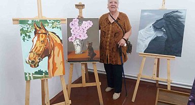 Burhaniye'de resim sergisi ilgi gördü